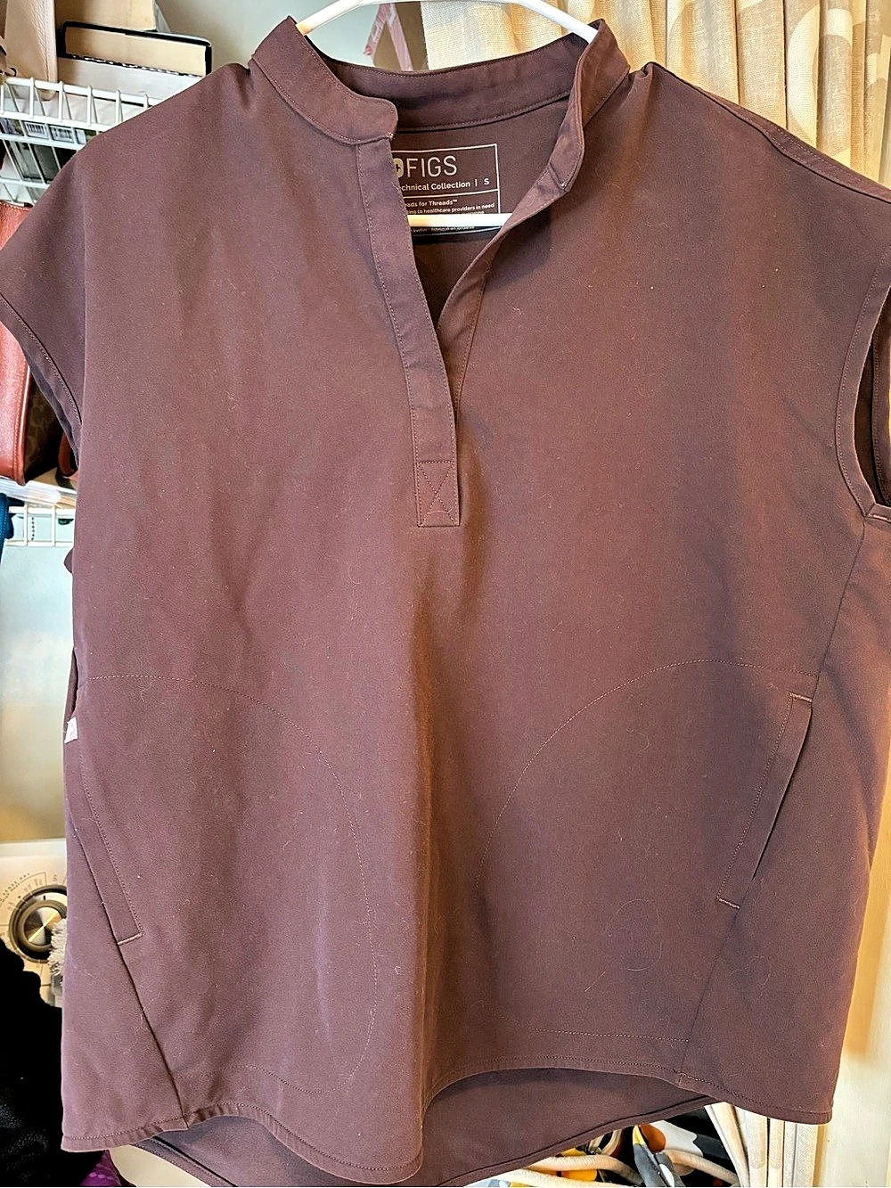 FIGS Rafaela Oversized Scrub Set Sleeveless Brown Small